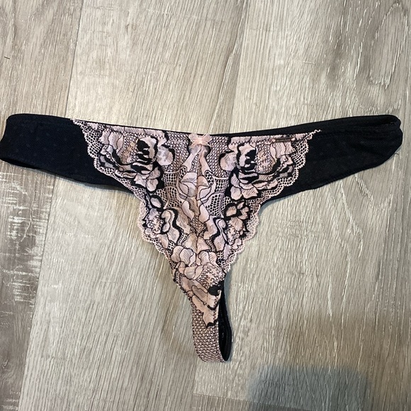 La vie en rose bra and panty set - Picture 10 of 11